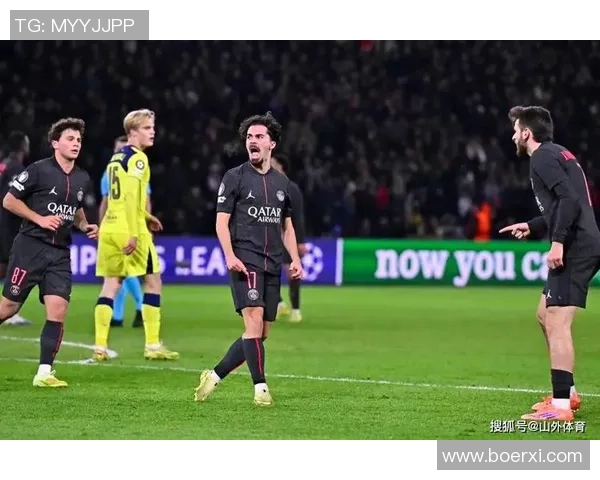 英超精彩对决那不勒斯大胜巴黎圣日耳曼全场沸腾瞬间回顾