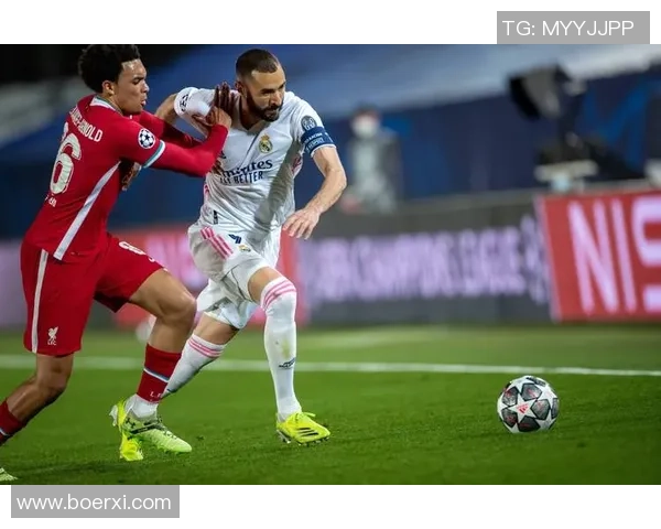 欧冠激战：里昂逆转利物浦4-3全场沸腾瞬间回顾与分析