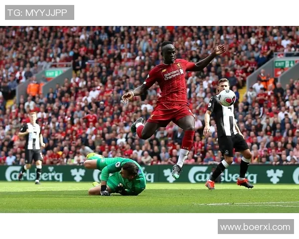 那不勒斯狂胜利物浦6比2神奇扑救点燃全场激情